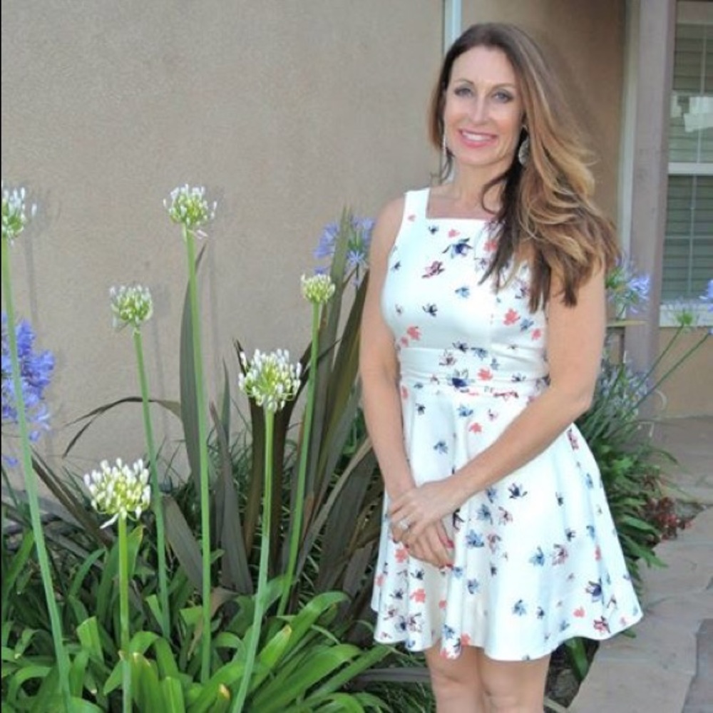 Club Monaco white floral dress with cut out back